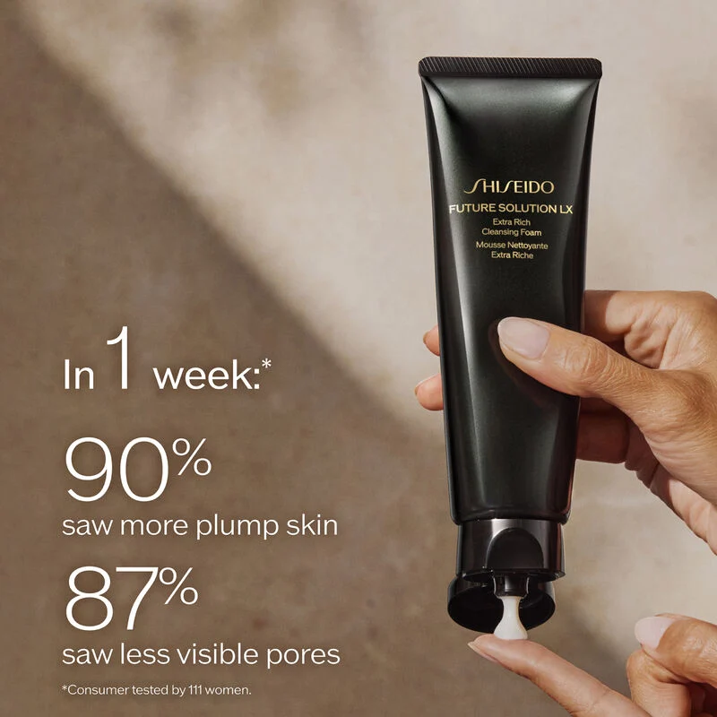 151-future-solution-lx-extra-rich-cleansing-foam-3.webp Future Solution LX Extra Rich Cleansing Foam