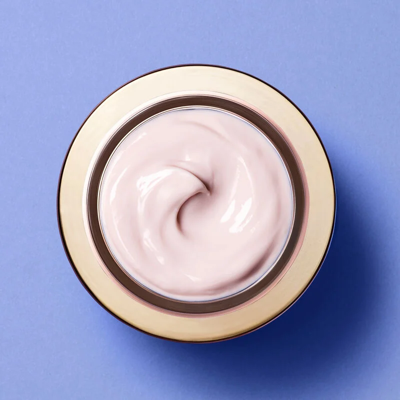 174-vital-perfection-uplifting-firming-day-cream-spf-30-2.webp Vital Perfection Uplifting & Firming Day Cream SPF 30