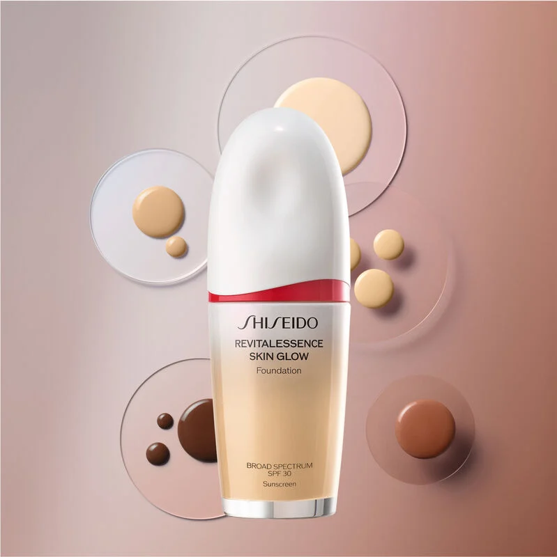 277-revitalessence-skin-glow-foundation-spf-30-6.webp REVITALESSENCE SKIN GLOW Foundation SPF 30